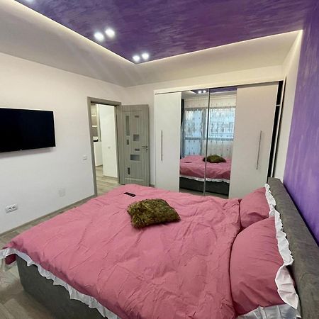 D&D New Residence Pitesti Bagian luar foto