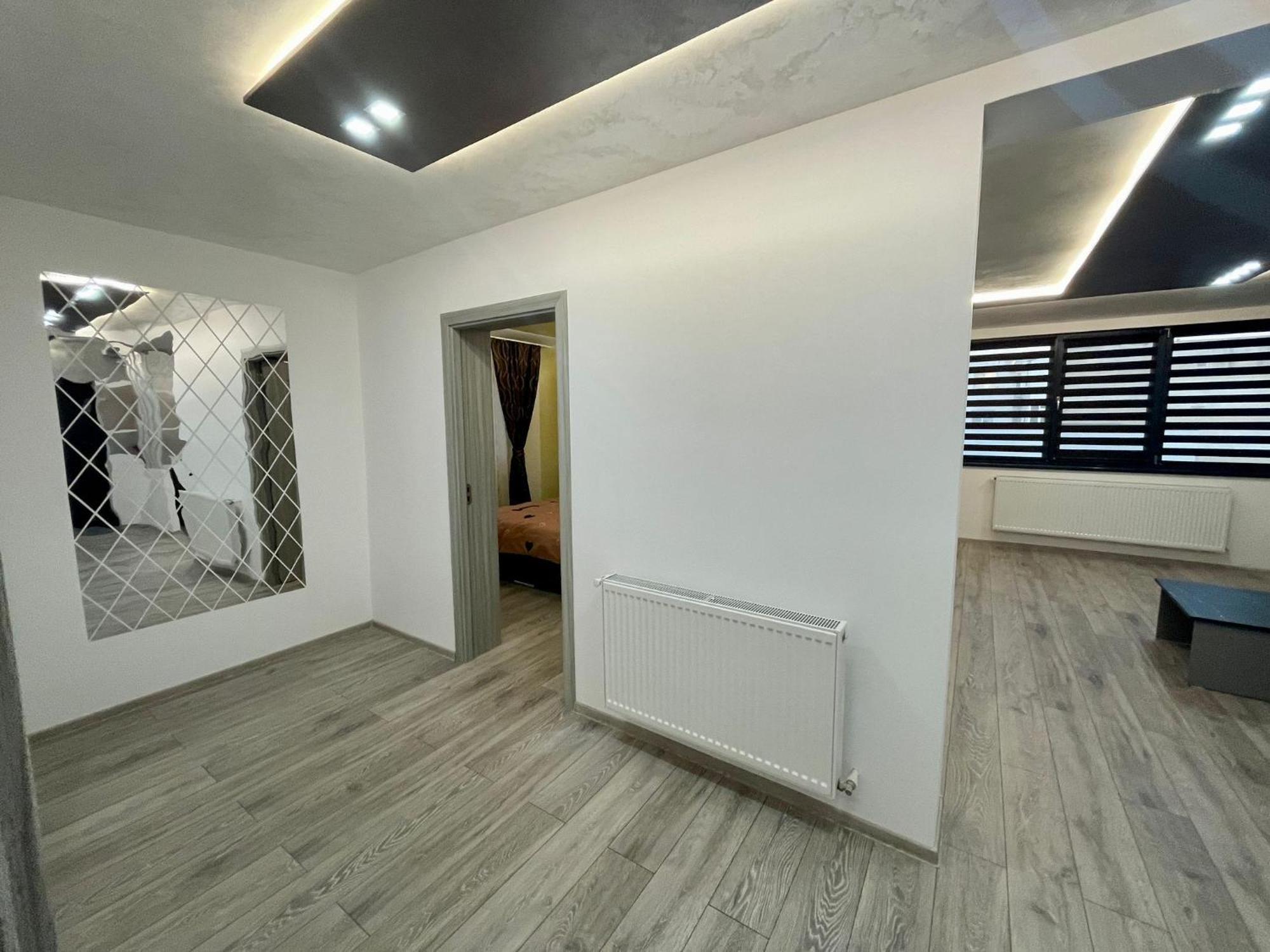 D&D New Residence Pitesti Bagian luar foto